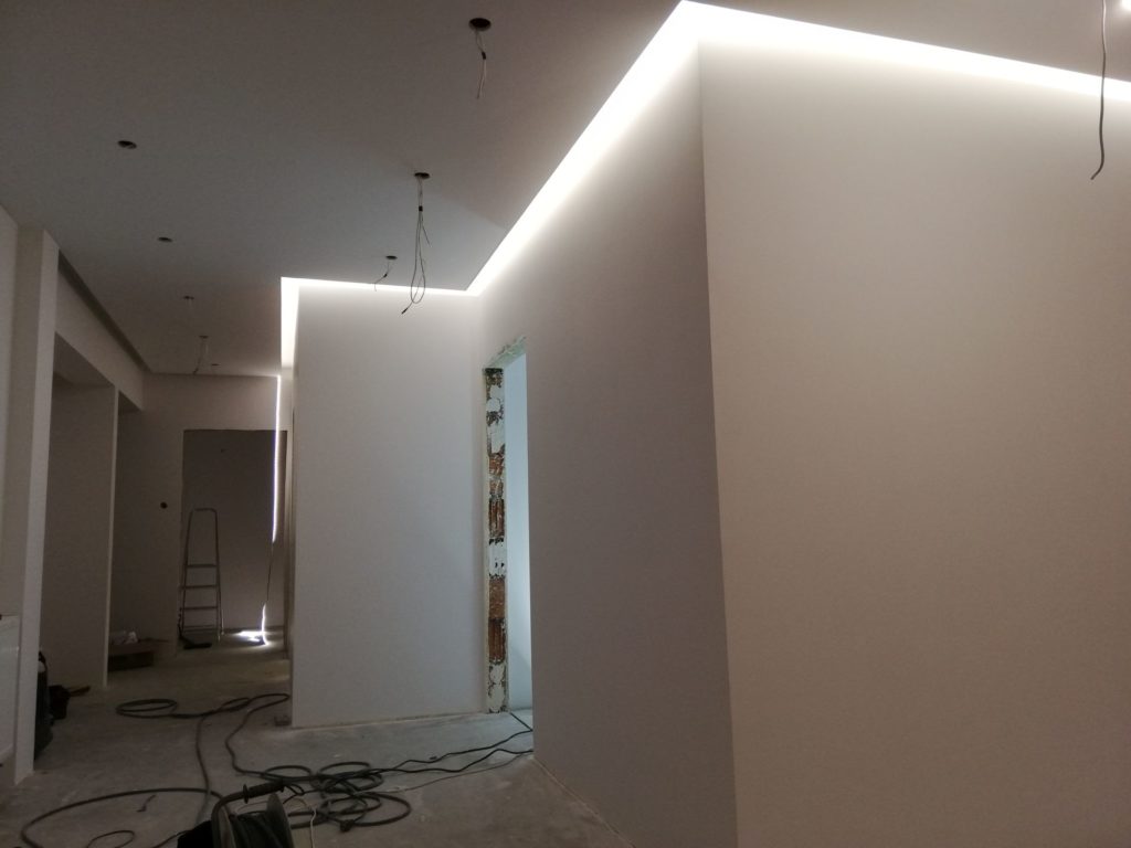MONTAŻ LED W TRAKCIE - Remont mieszkania