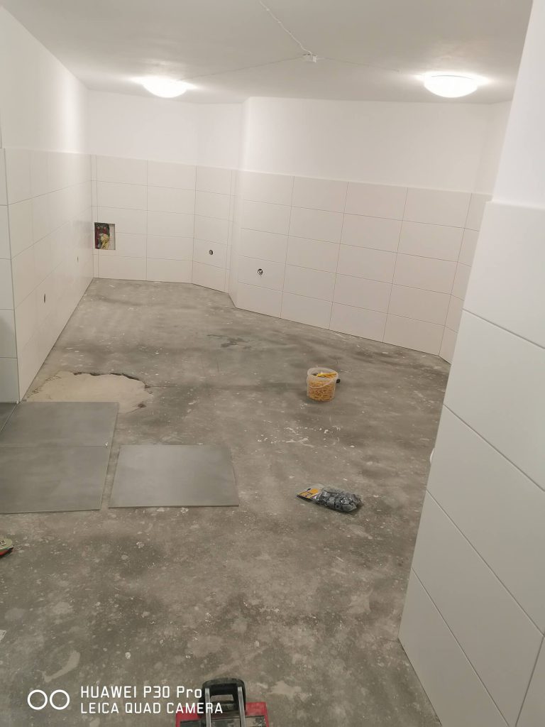 system poziomowania plytek