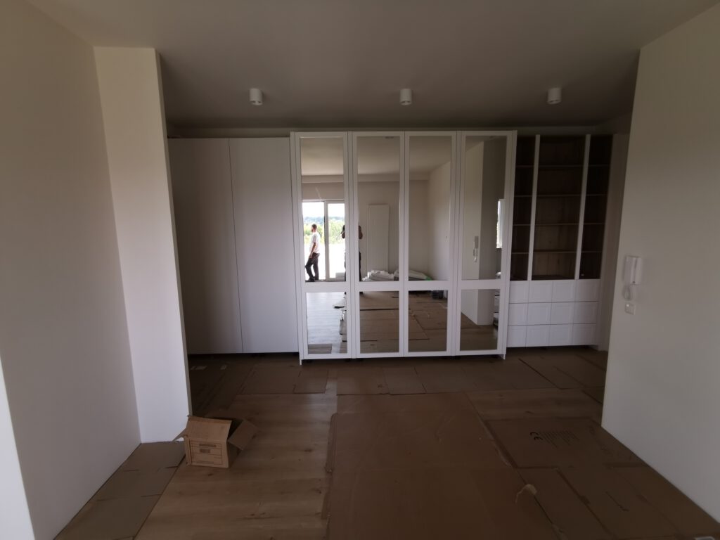GARDEROBA MDF LAKIEROWANY RAMKA LUSTRO